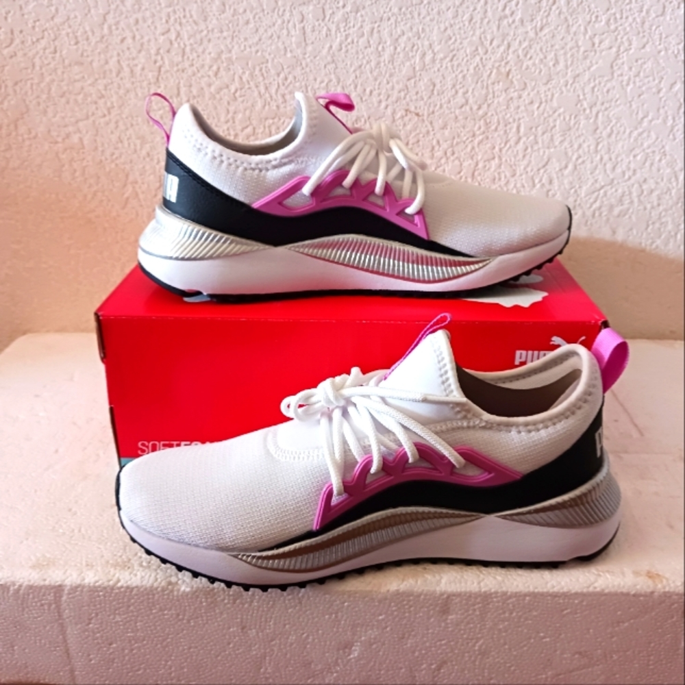 Puma - Picture 4 of 4